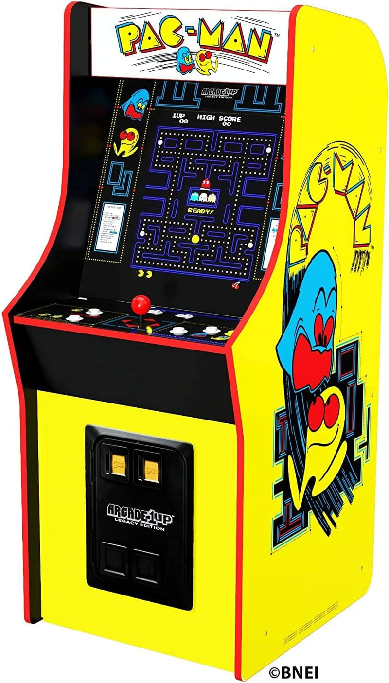 Bandai's "" classic version, featuring 12 games, and an arcade machine that is 4 feet in size. J8959